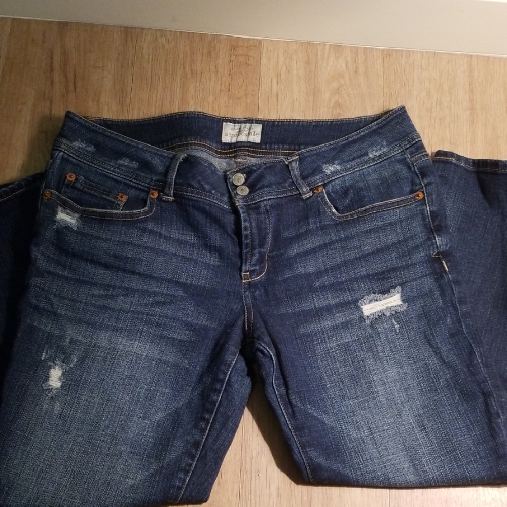 New w/o tags crop distressed Jean's